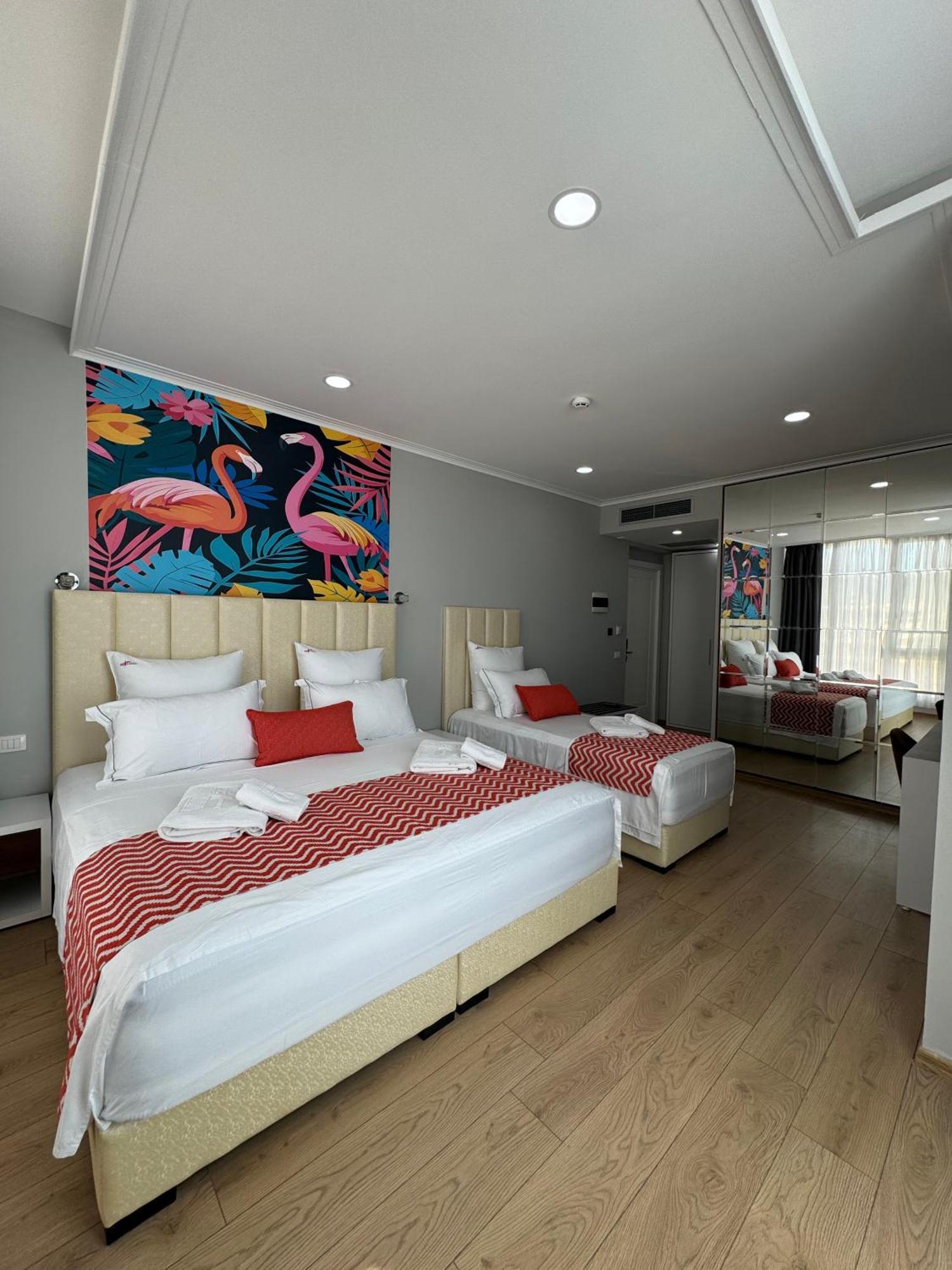 Hotel Britania Vlorë Habitación foto