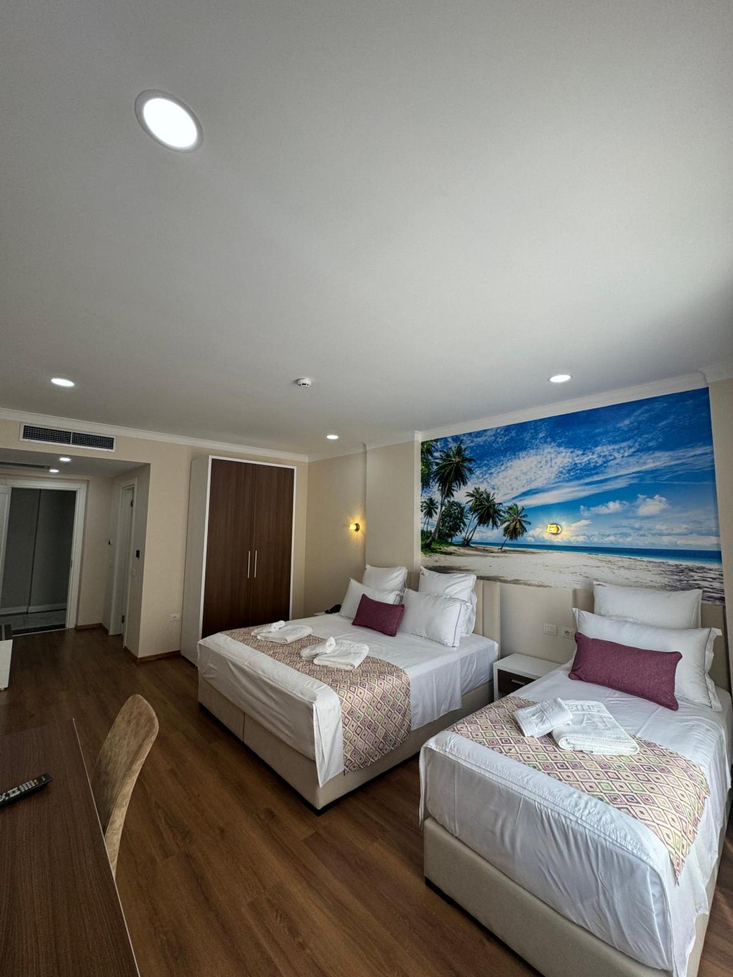 Hotel Britania Vlorë Habitación foto